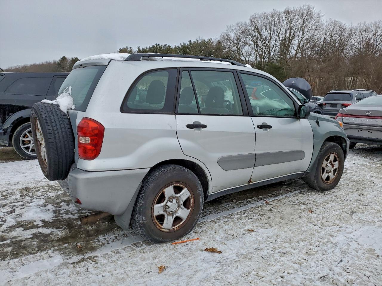 Toyota RAV4 Image 4