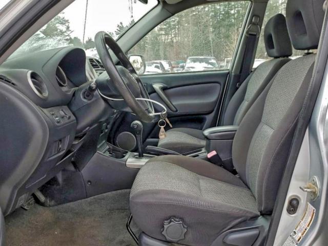 Toyota RAV4 Image 11