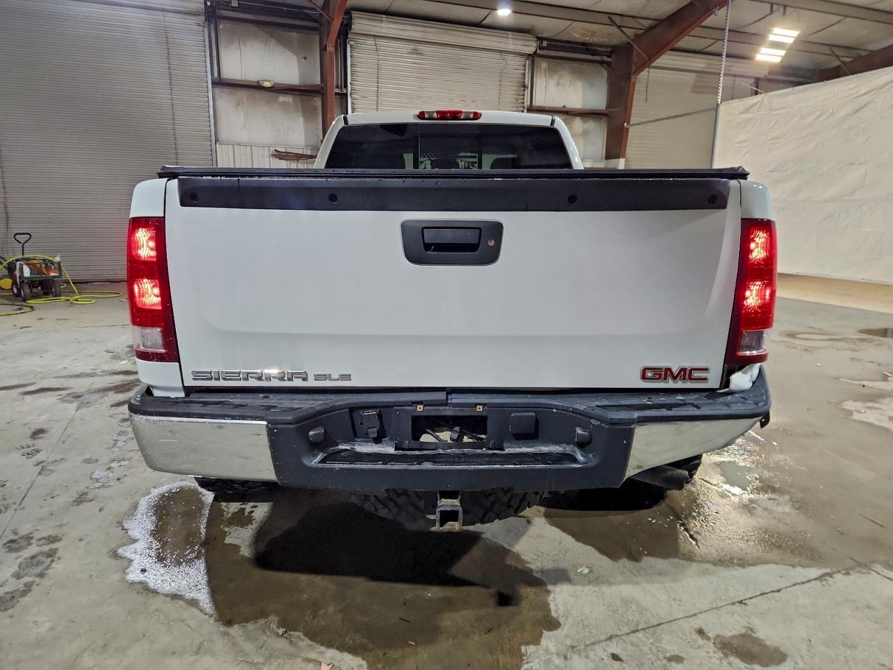GMC Sierra K1500 Sle Image 3