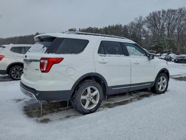 Ford Explorer Xlt Image 2