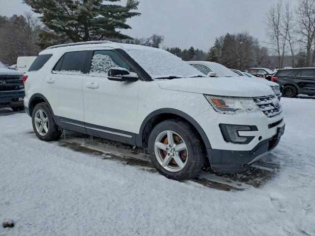 Ford Explorer Xlt Image 3