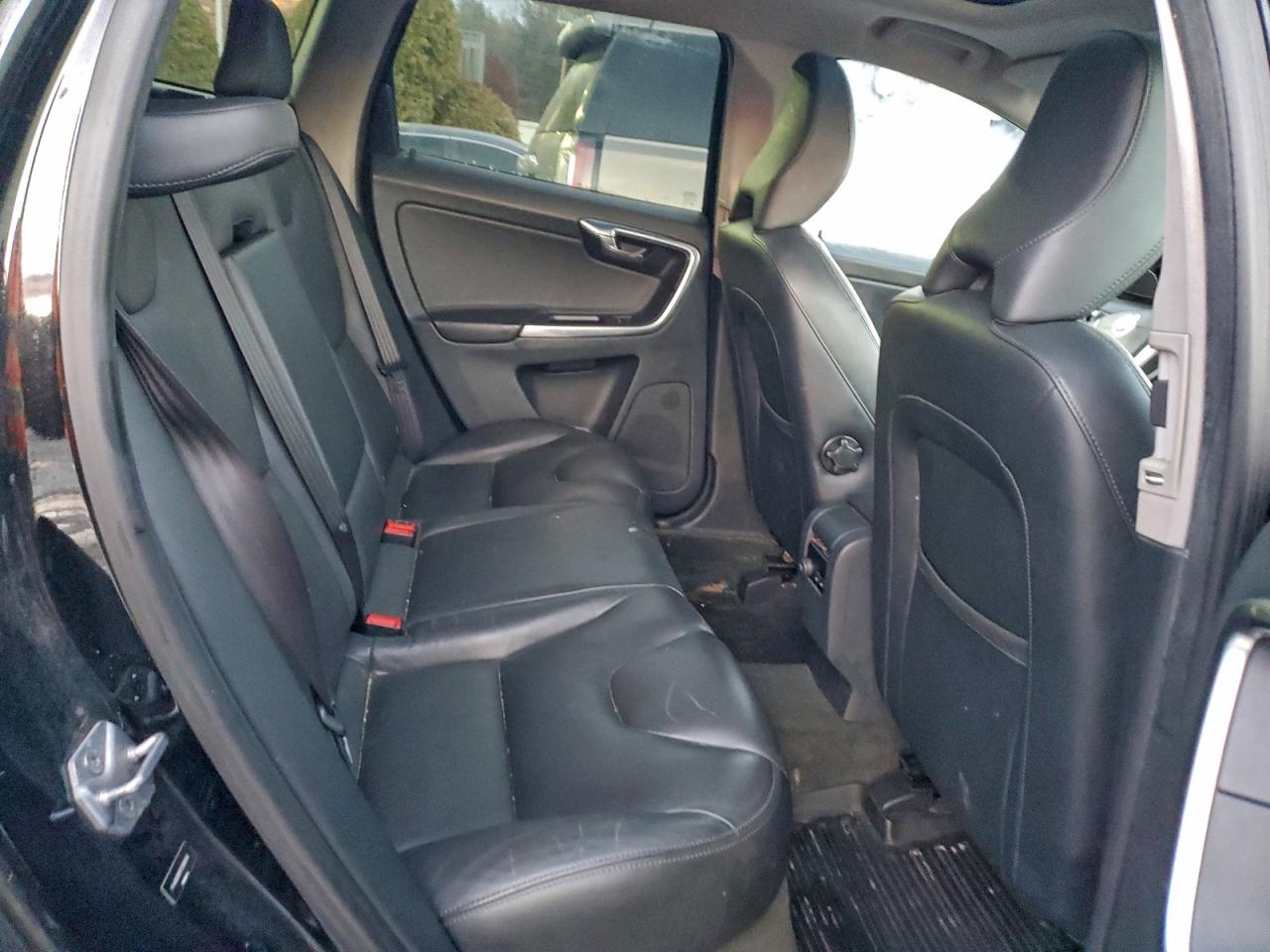 Volvo XC60 T6 Premier Image 9