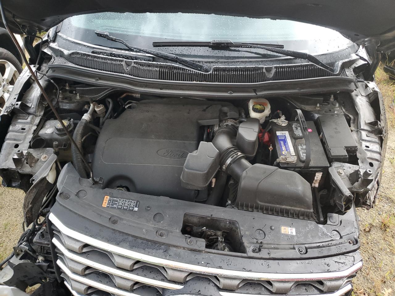 Ford Explorer Image 8