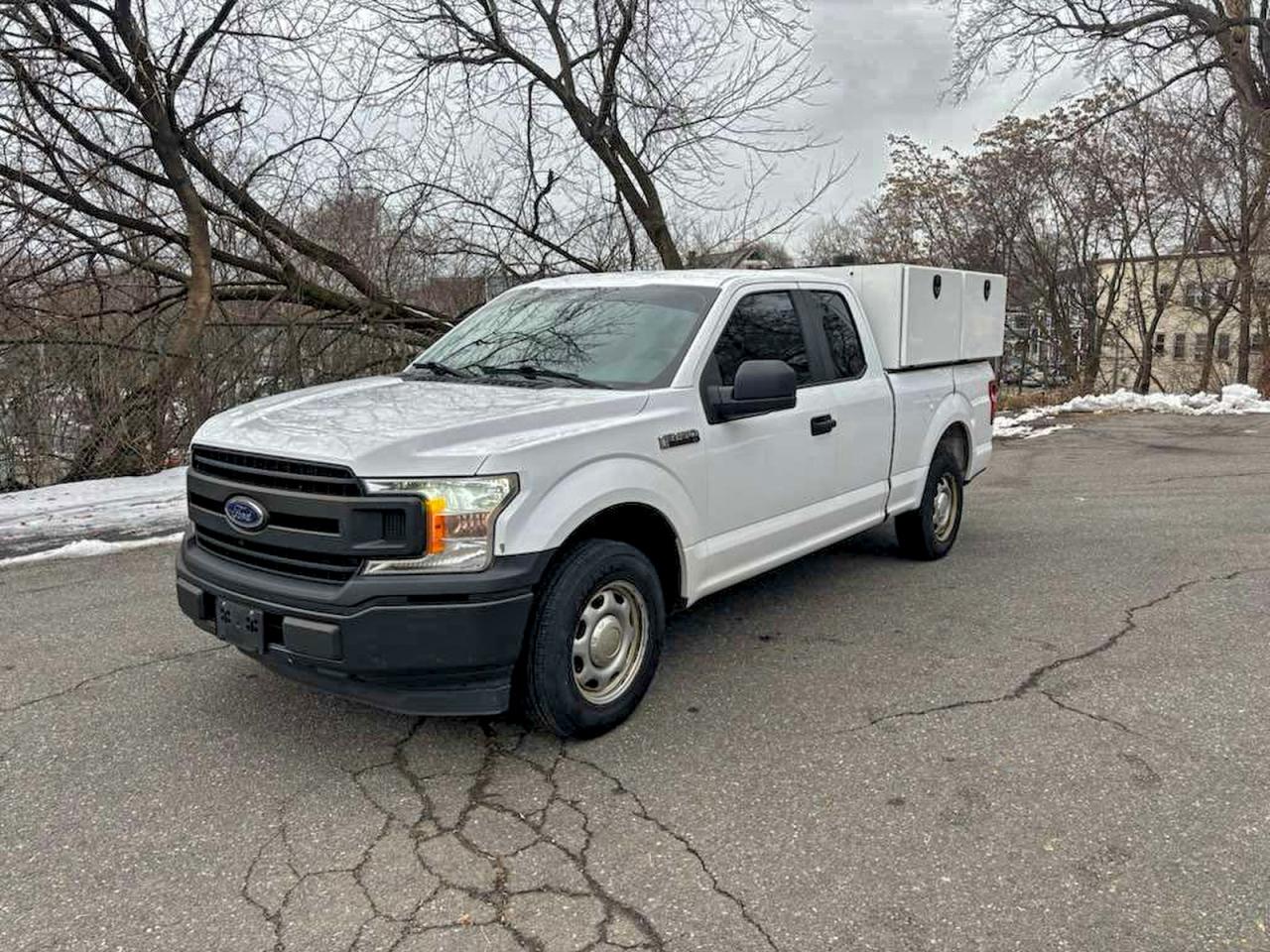 Ford F-150 Super Cab Image 2