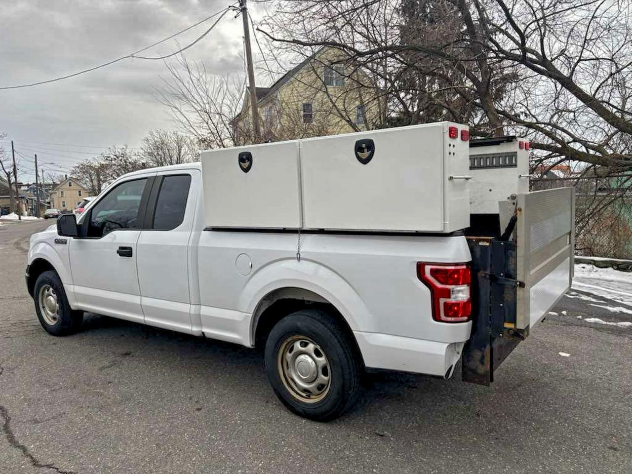 Ford F-150 Super Cab Image 3