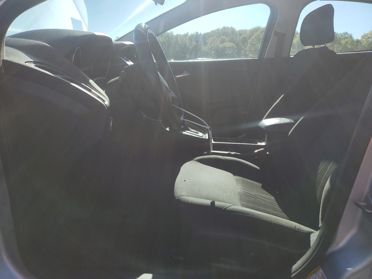 Ford Focus Se Image 12