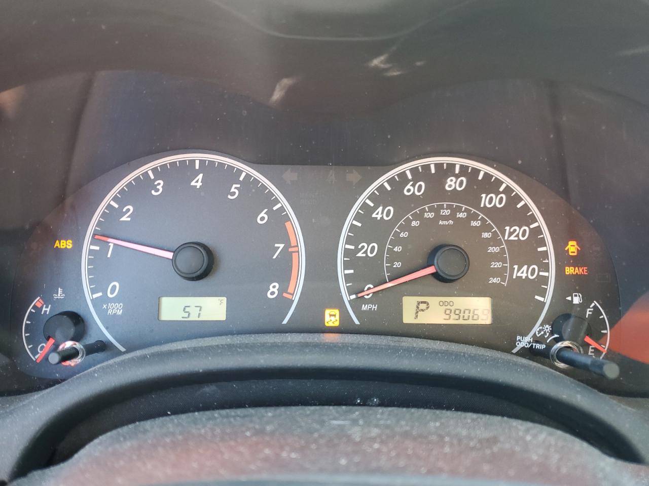 Toyota Corolla Base Image 9