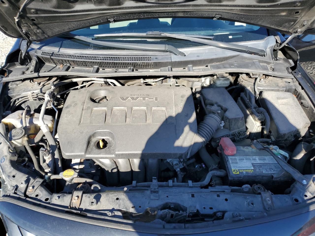 Toyota Corolla Base Image 12