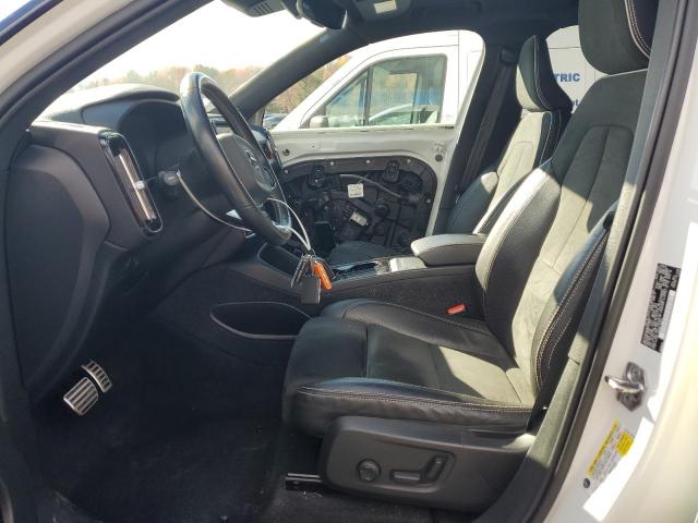 Volvo XC40 Recharge Image 6