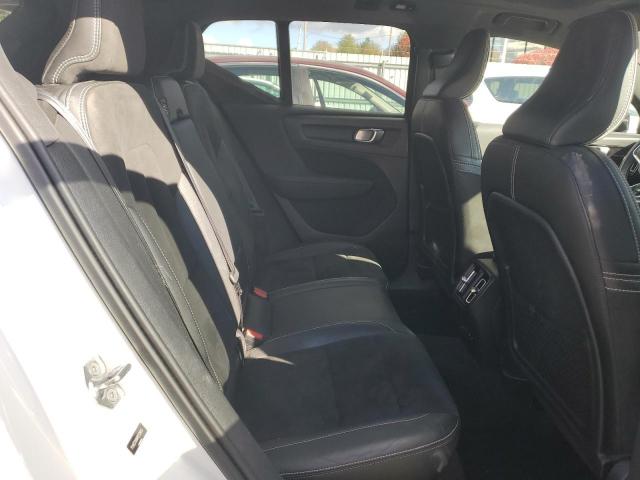 Volvo XC40 Recharge Image 7