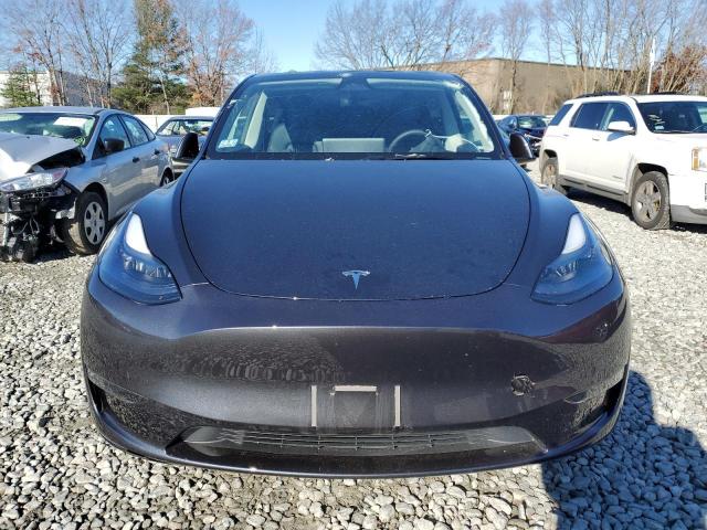 Tesla Model Y Image 12