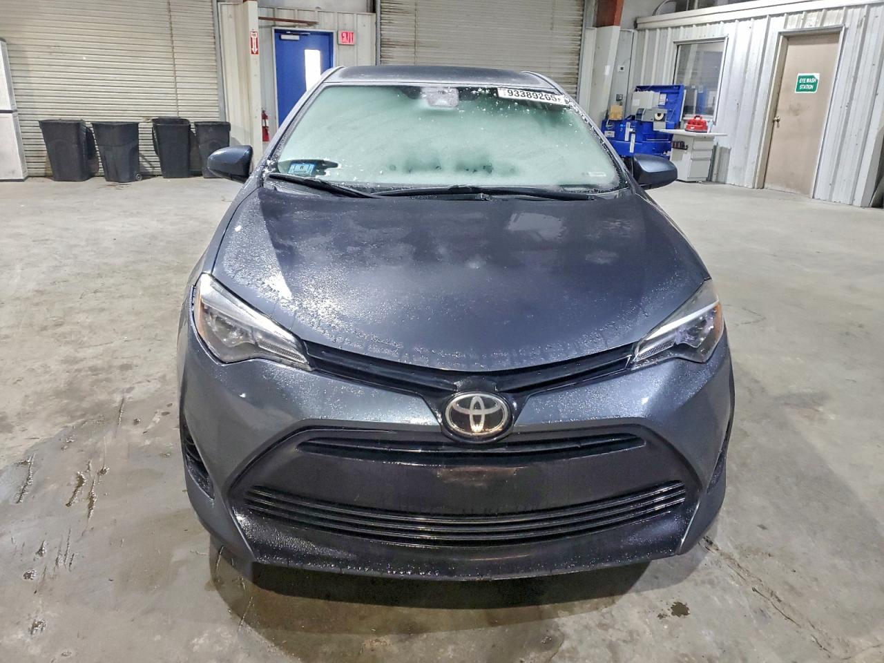 Toyota Corolla L Image 11