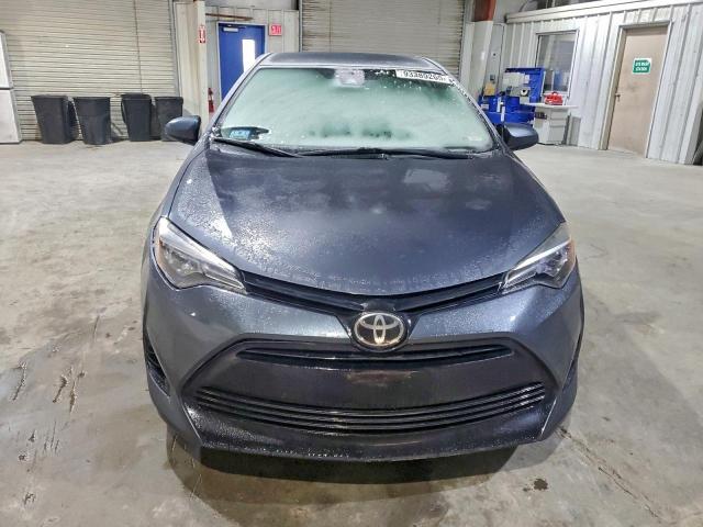 Toyota Corolla L Image 11