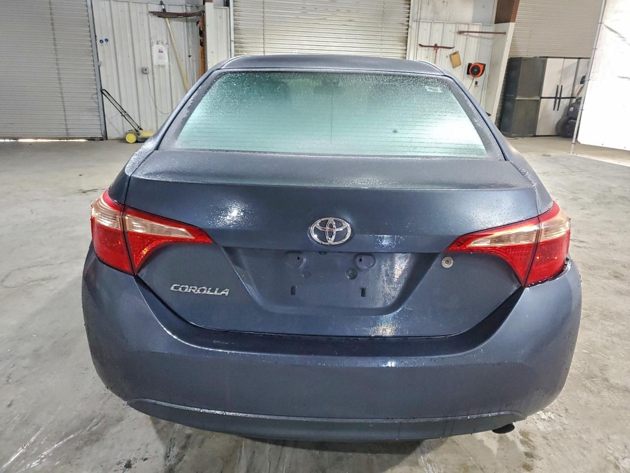 Toyota Corolla L Image 5