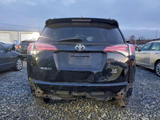 Toyota RAV4 Le Image 7