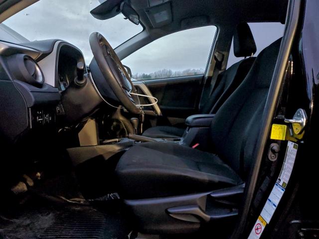 Toyota RAV4 Le Image 6