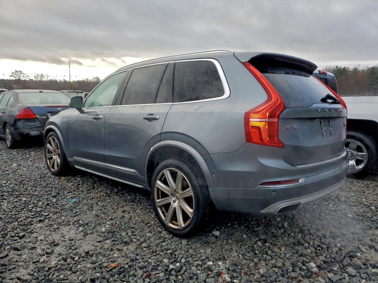 Volvo XC90 T6 Image 9