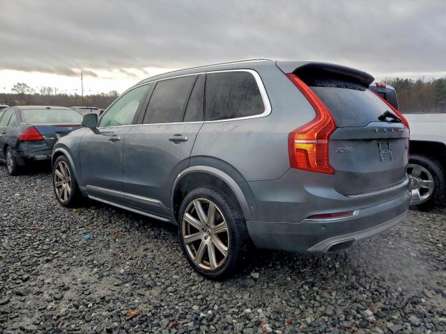 Volvo XC90 T6 Image 9