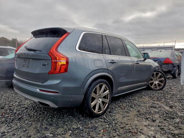 Volvo XC90 T6 Image 10