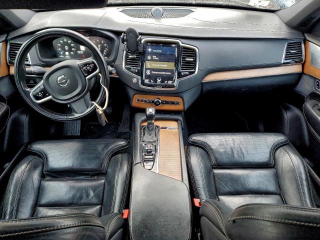 Volvo XC90 T6 Image 3