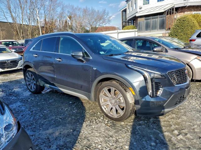 Cadillac XT4 Premium Luxury Image 3