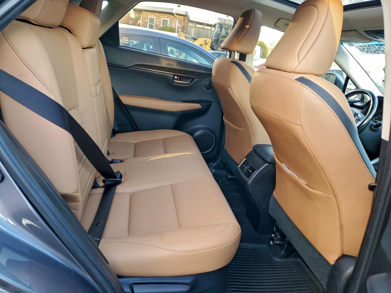 Lexus NX 200t Base Image 3