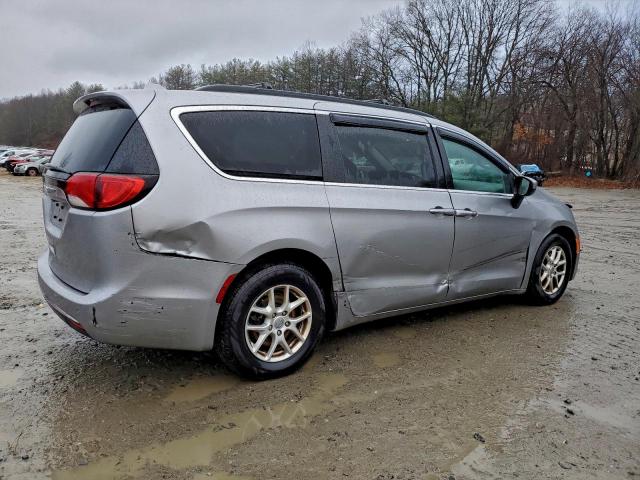 Chrysler Pacifica Touring L Image 10