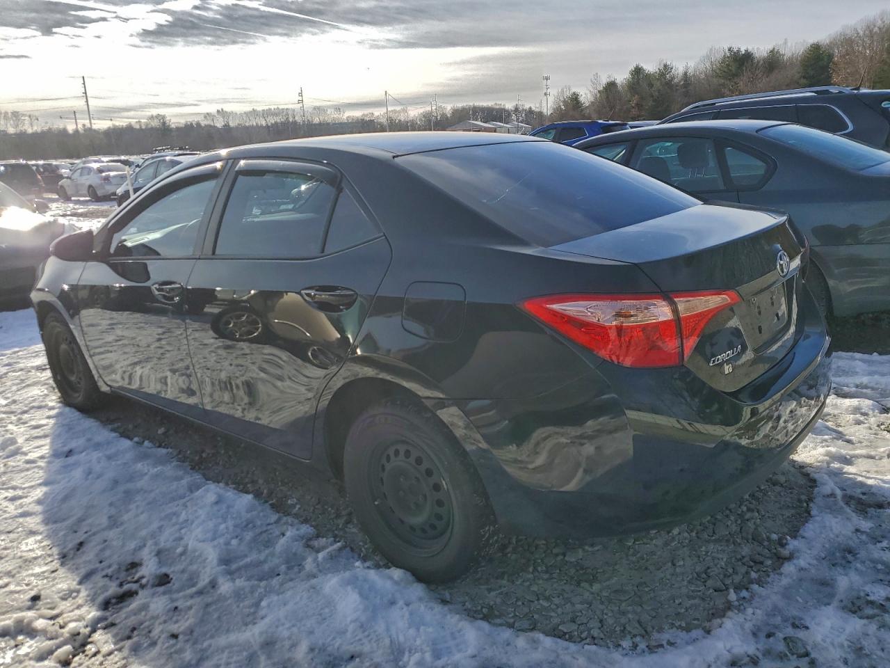 Toyota Corolla L Image 7