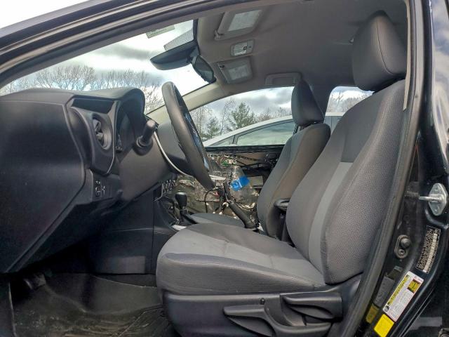 Toyota Corolla L Image 11