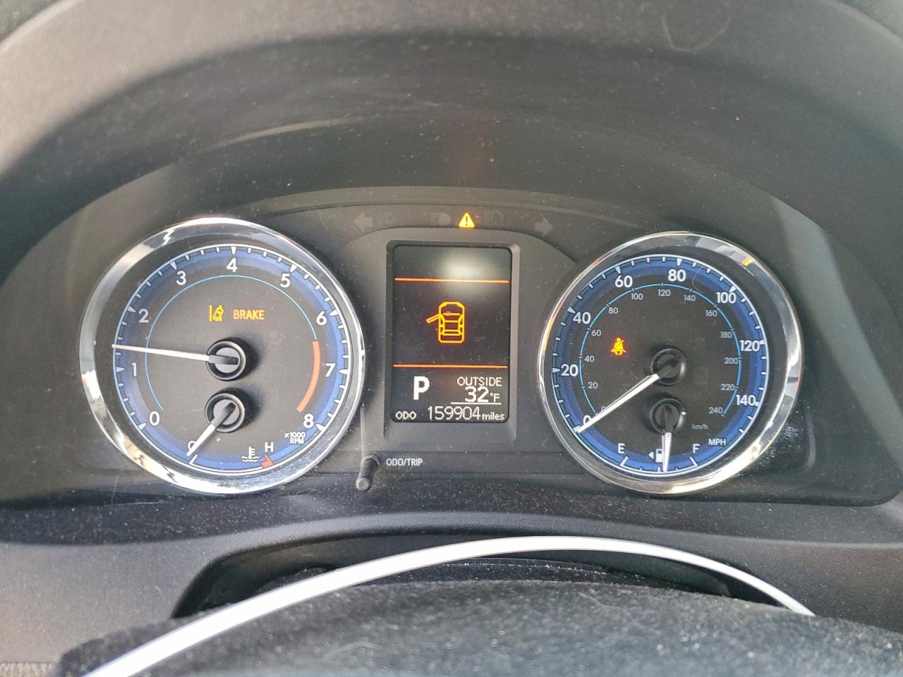 Toyota Corolla L Image 6