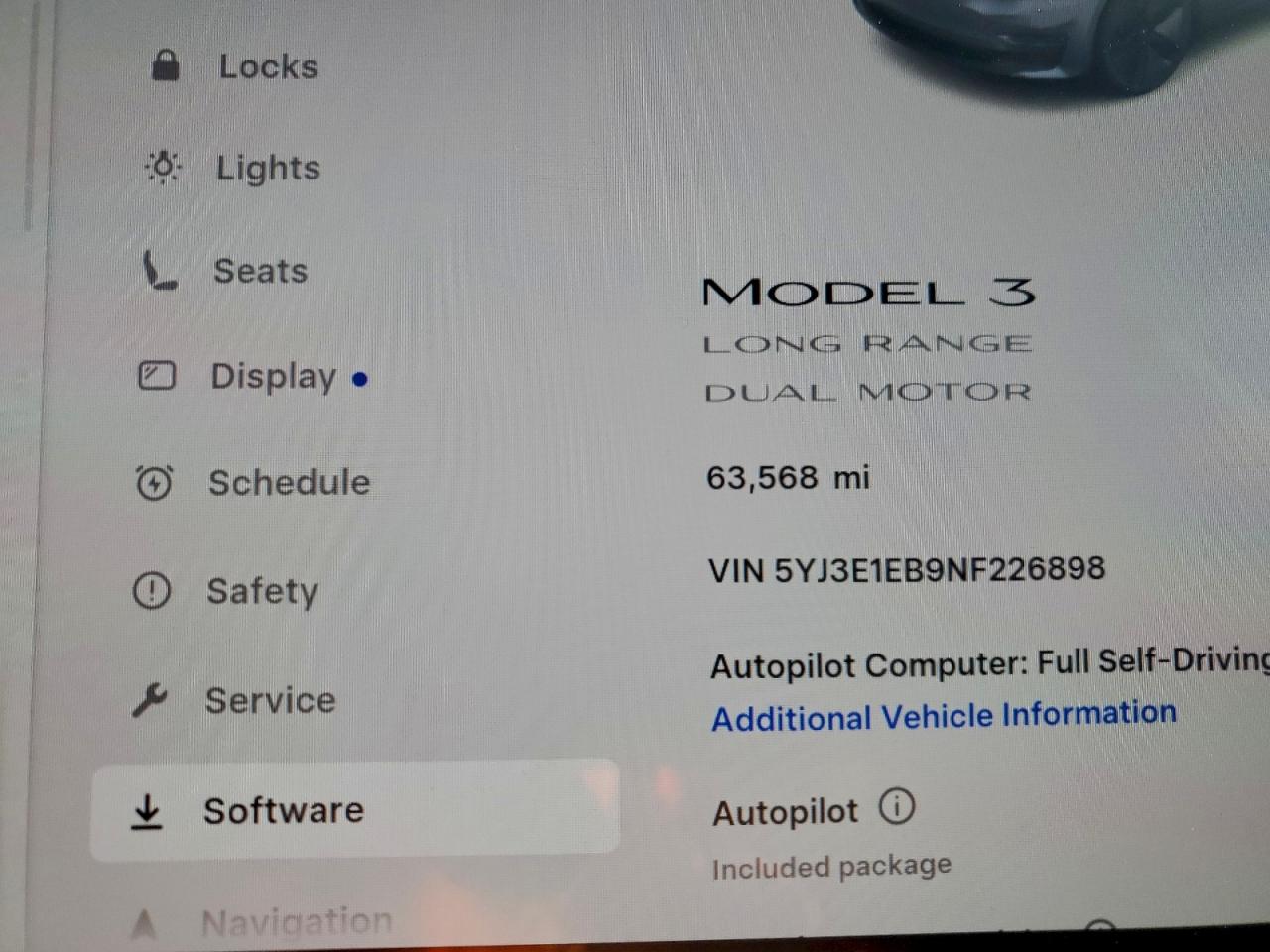 Tesla Model 3 Image 8