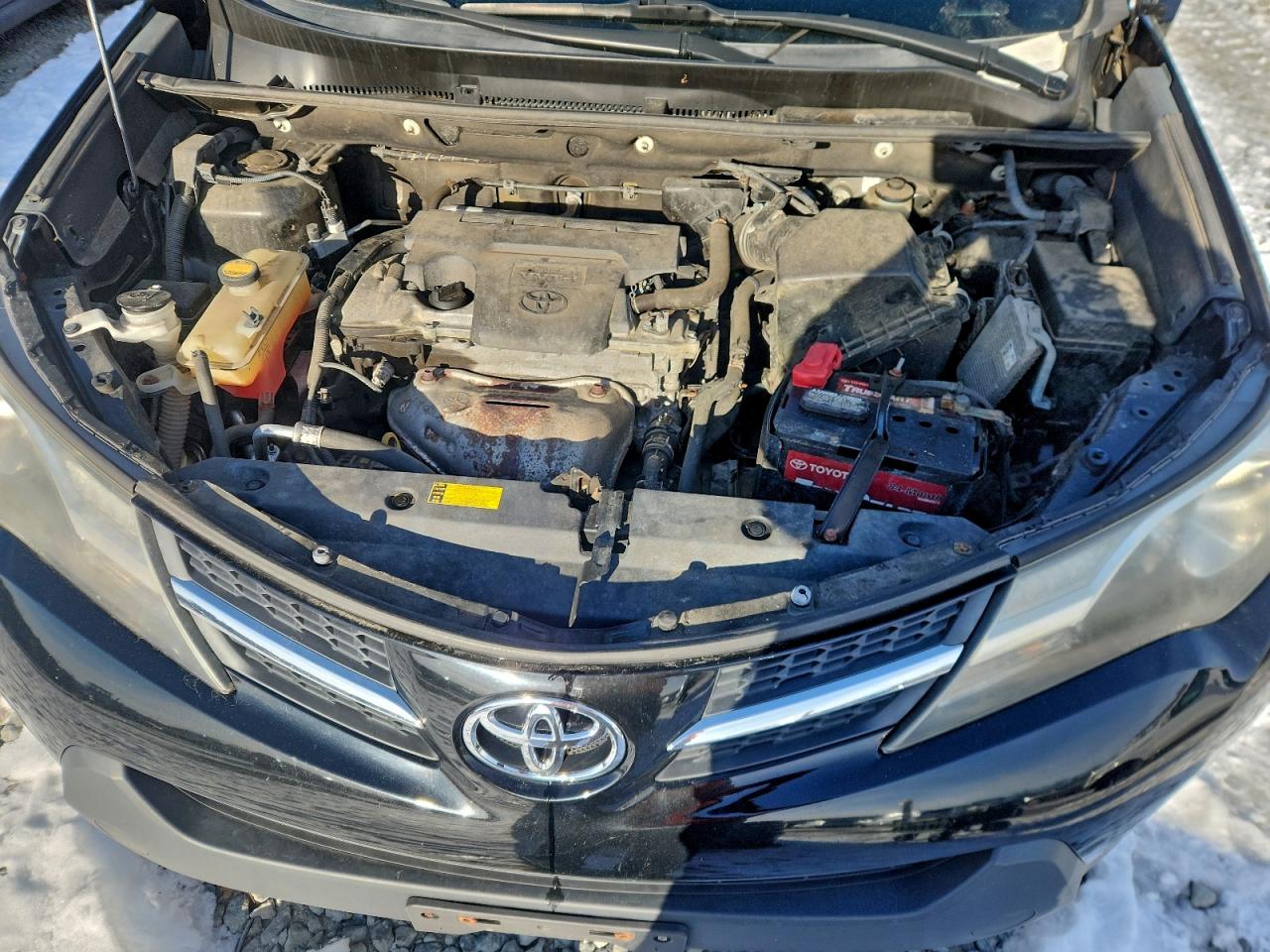 Toyota RAV4 Le Image 9