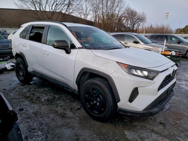Toyota RAV4 Le Image 6
