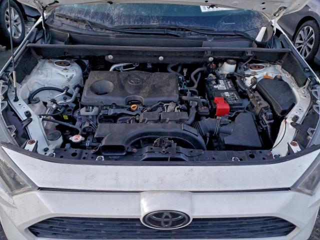 Toyota RAV4 Le Image 10