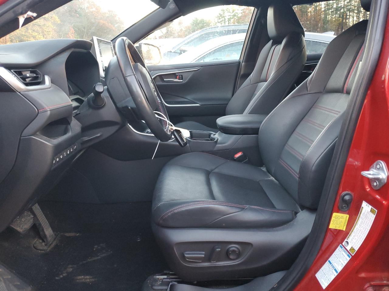 Toyota RAV4 Xse Image 10