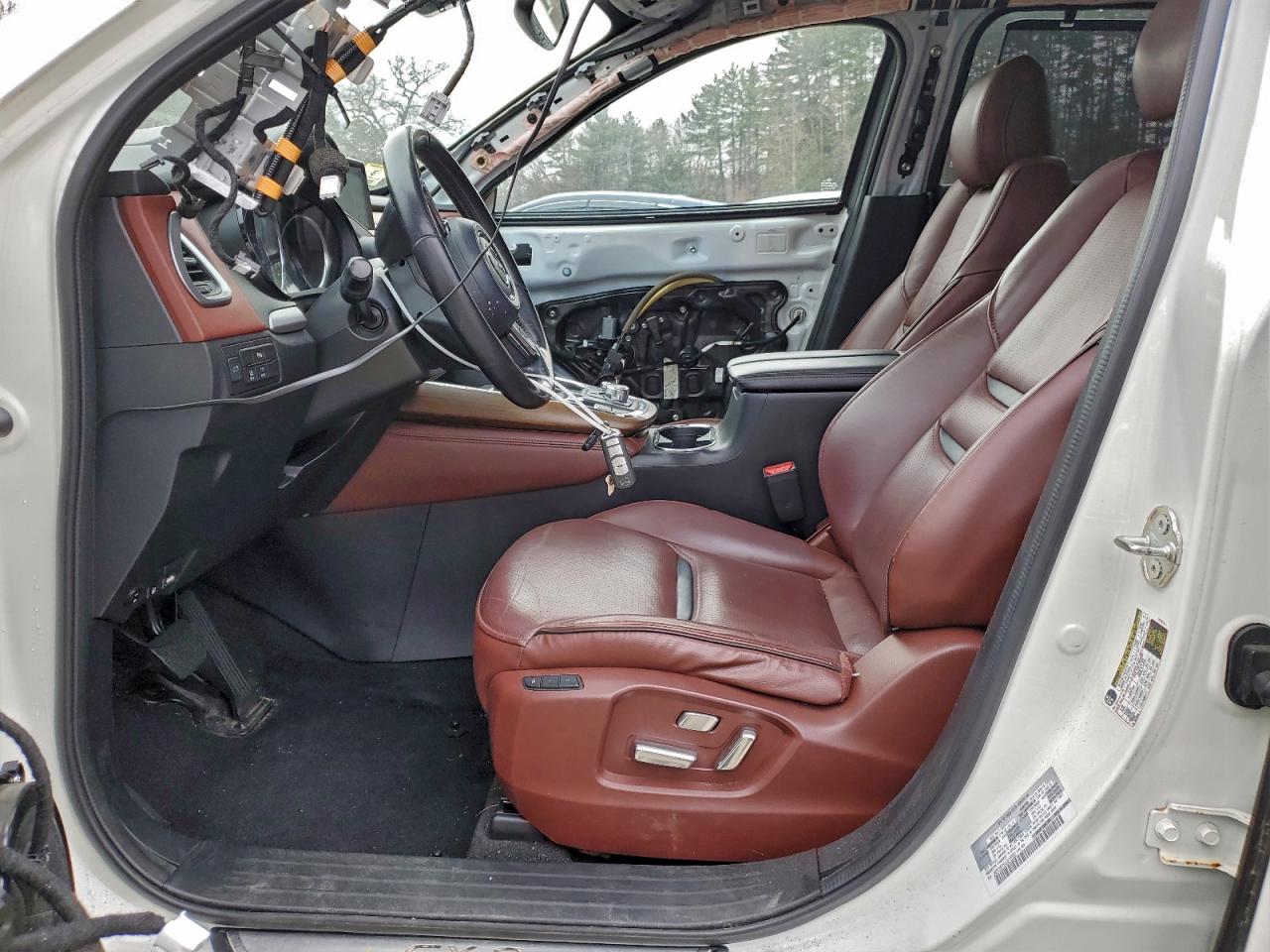 Mazda Cx Signature Image 10