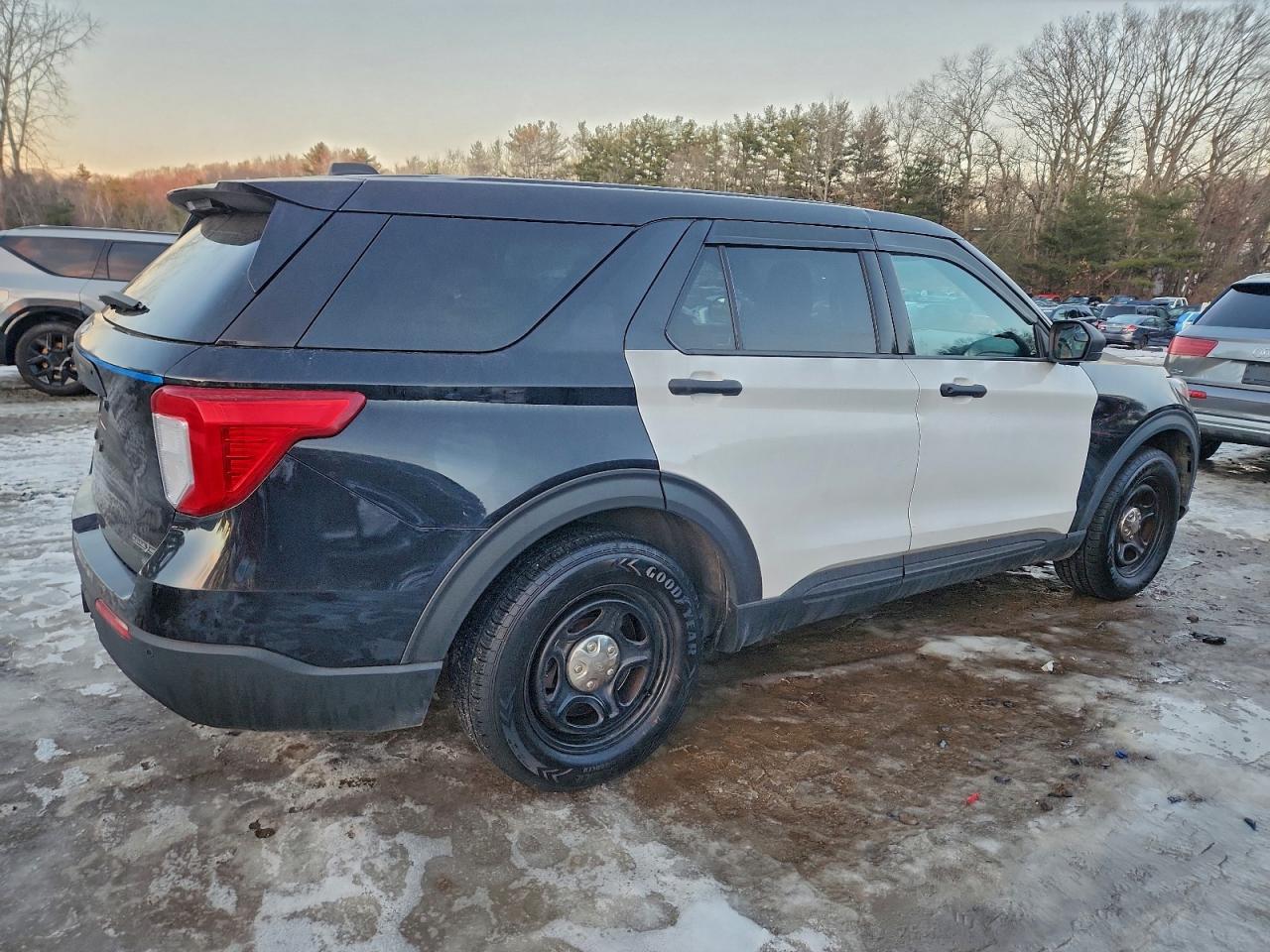 Ford Explorer Police Interceptor Image 7