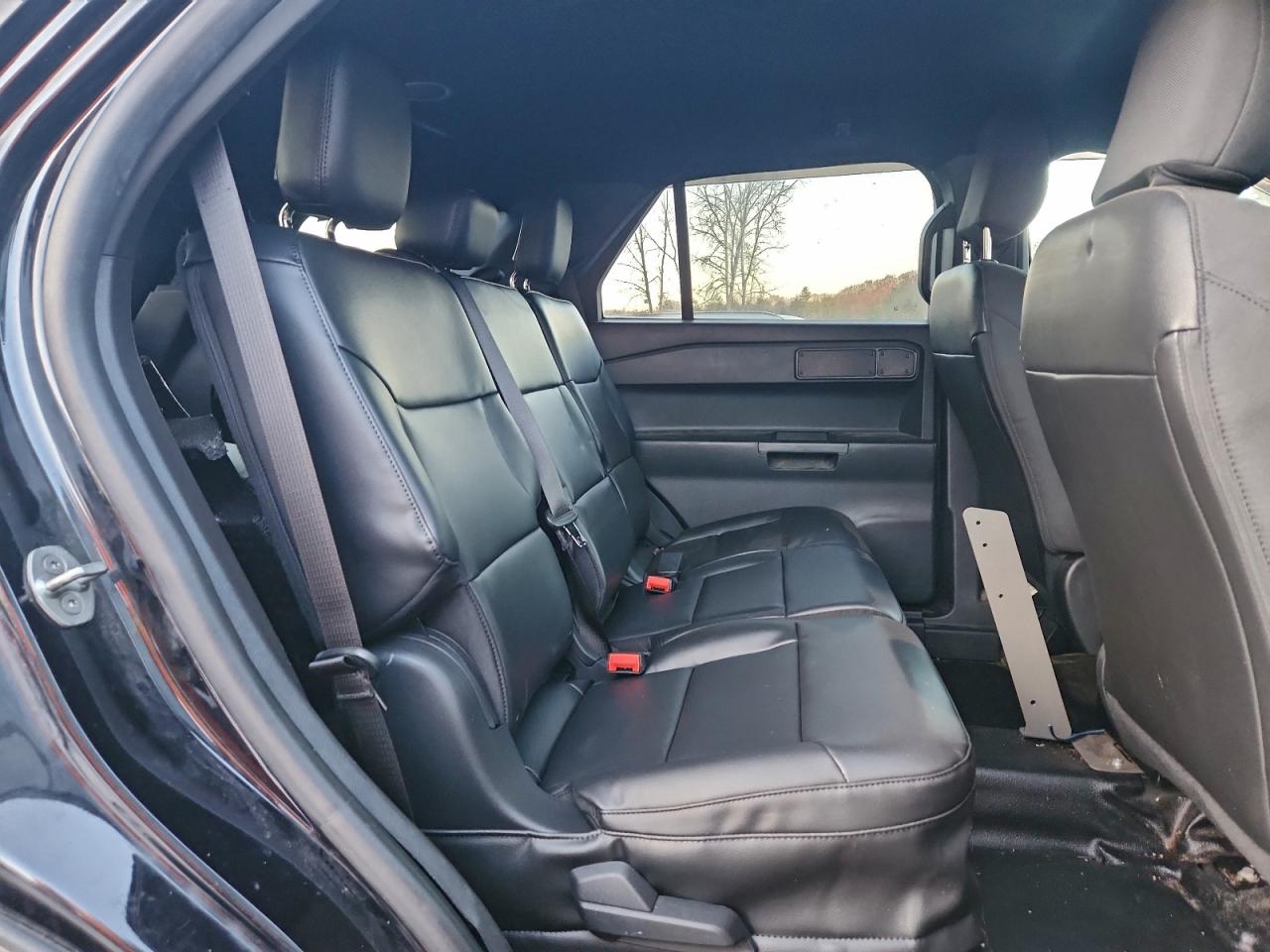 Ford Explorer Police Interceptor Image 11