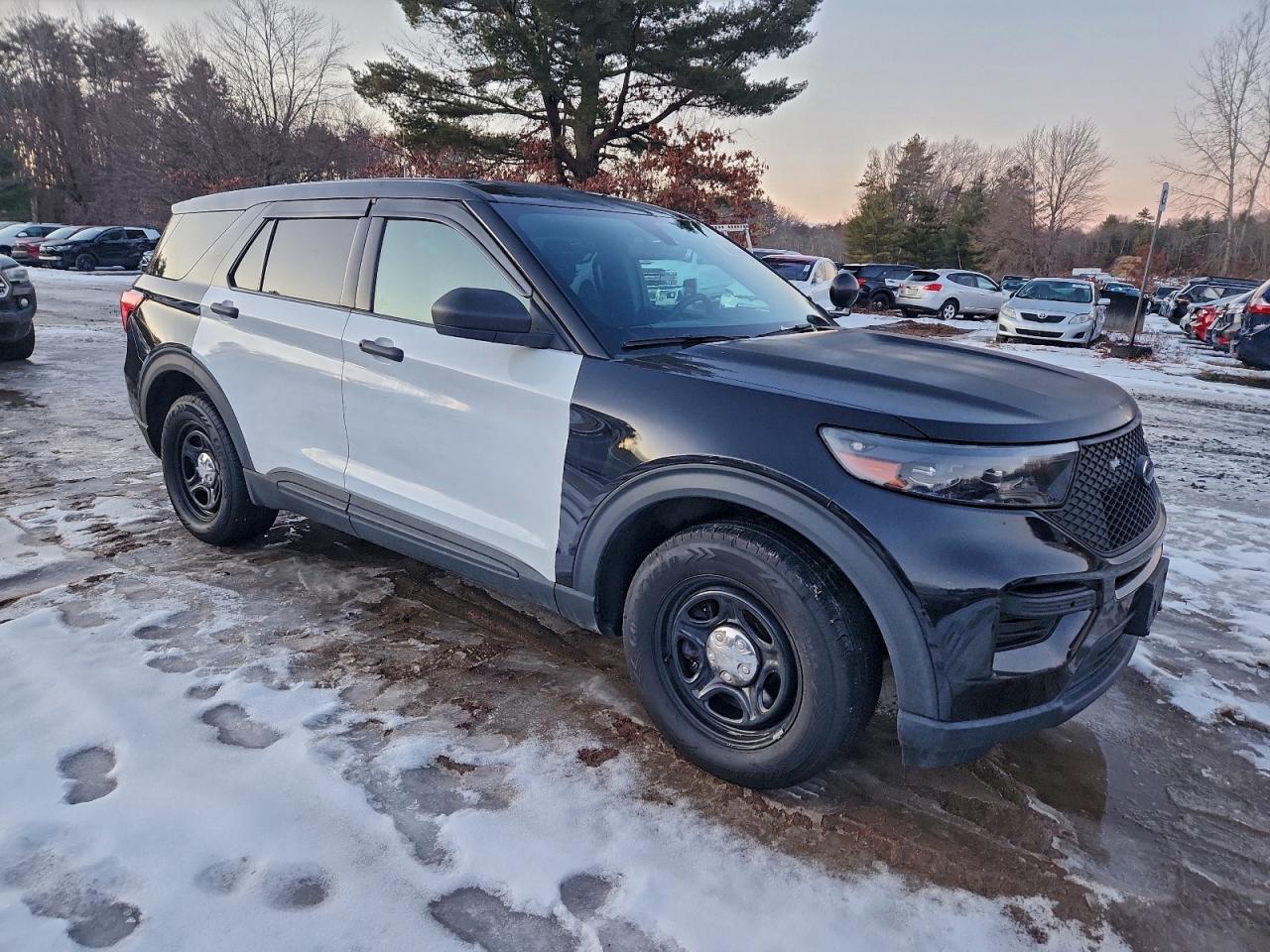 Ford Explorer Police Interceptor Image 3