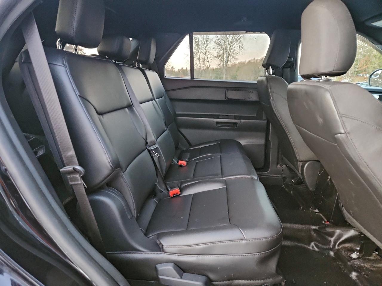 Ford Explorer Police Interceptor Image 8