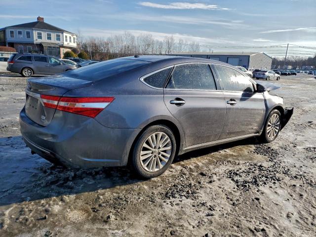 Toyota Avalon Hybrid Image 4