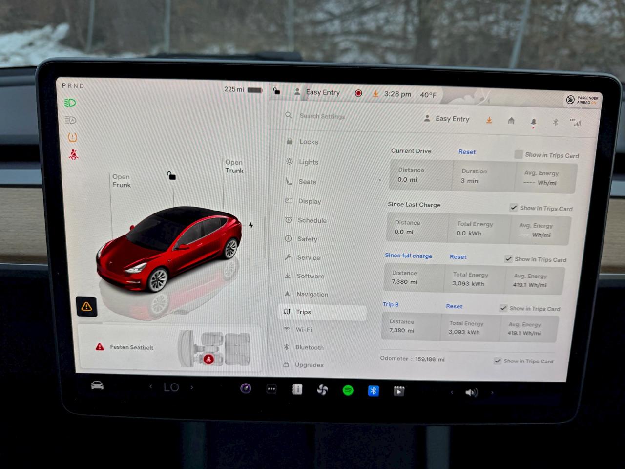 Tesla Model 3 Image 8