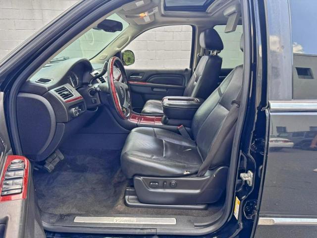 Cadillac Escalade Premium Image 7