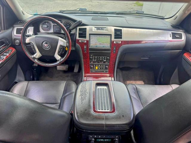 Cadillac Escalade Premium Image 9