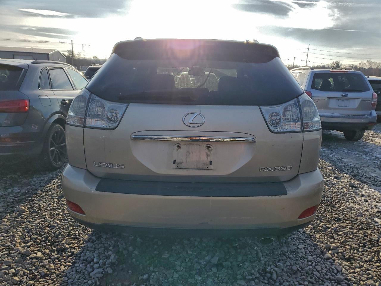 Lexus RX 330 Image 13