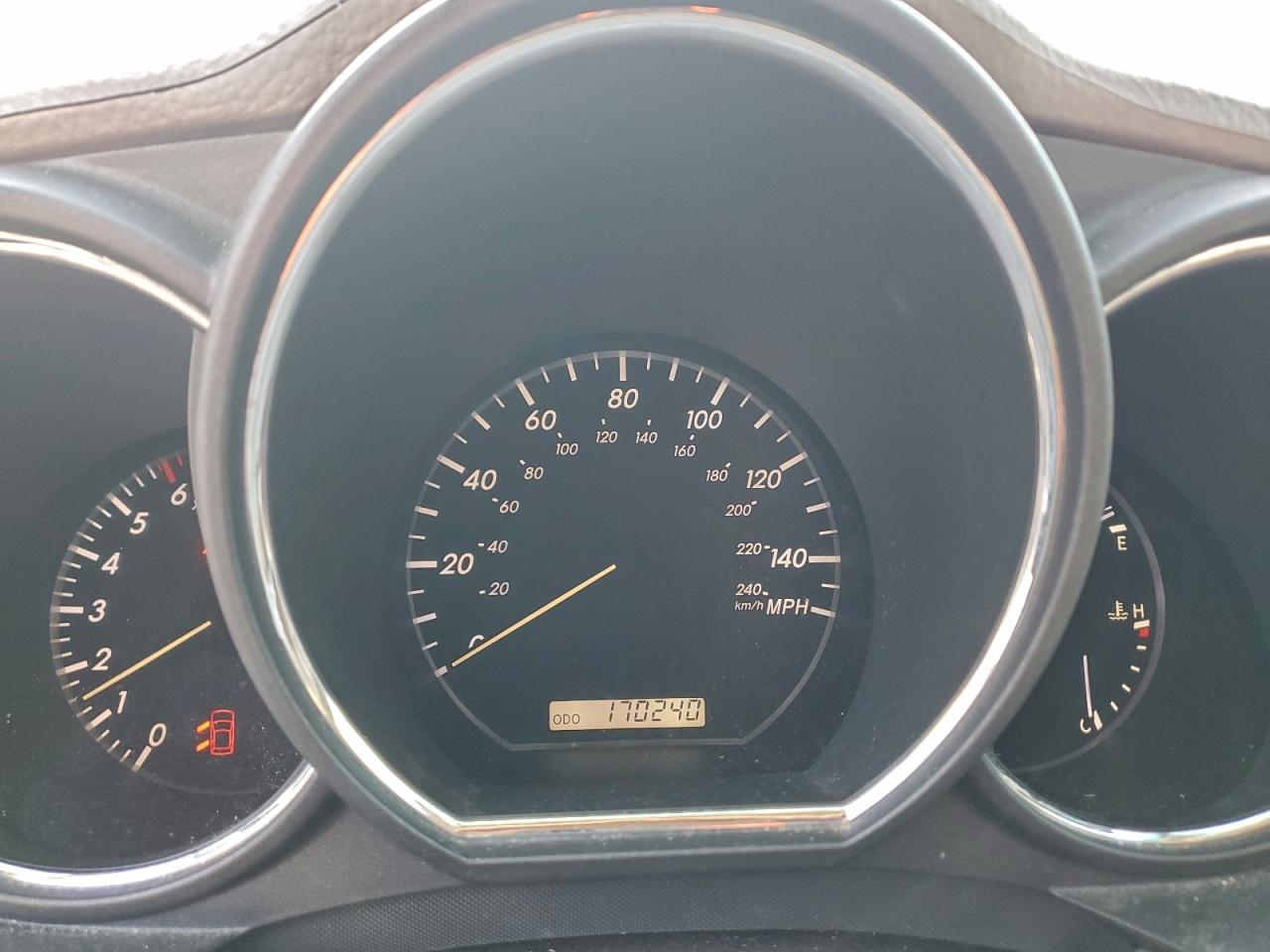 Lexus RX 330 Image 4