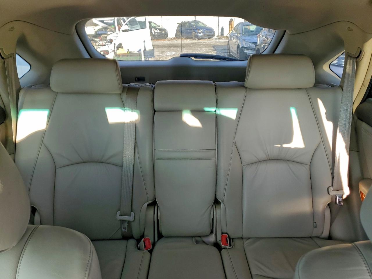 Lexus RX 330 Image 6