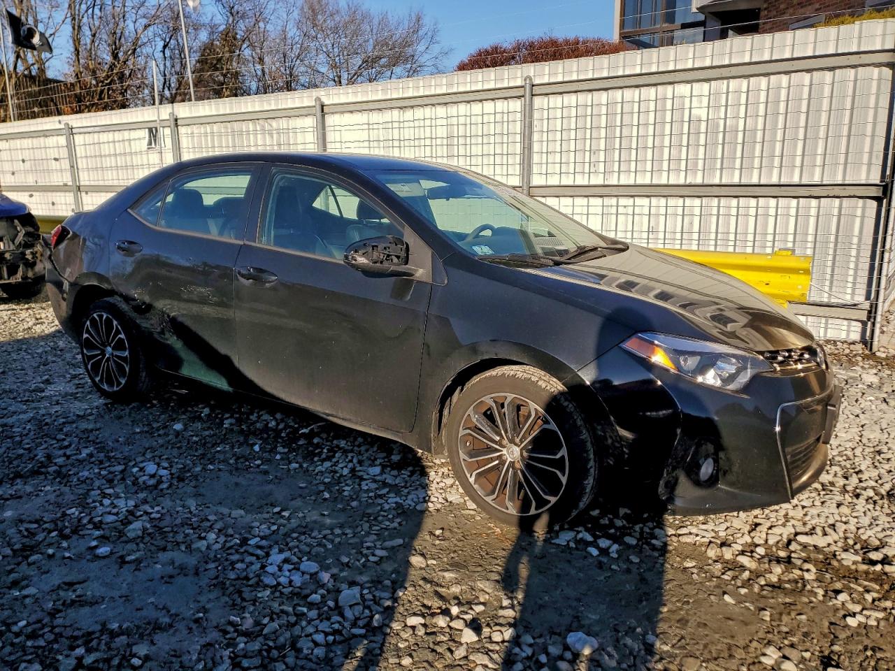 Toyota Corolla L Image 6