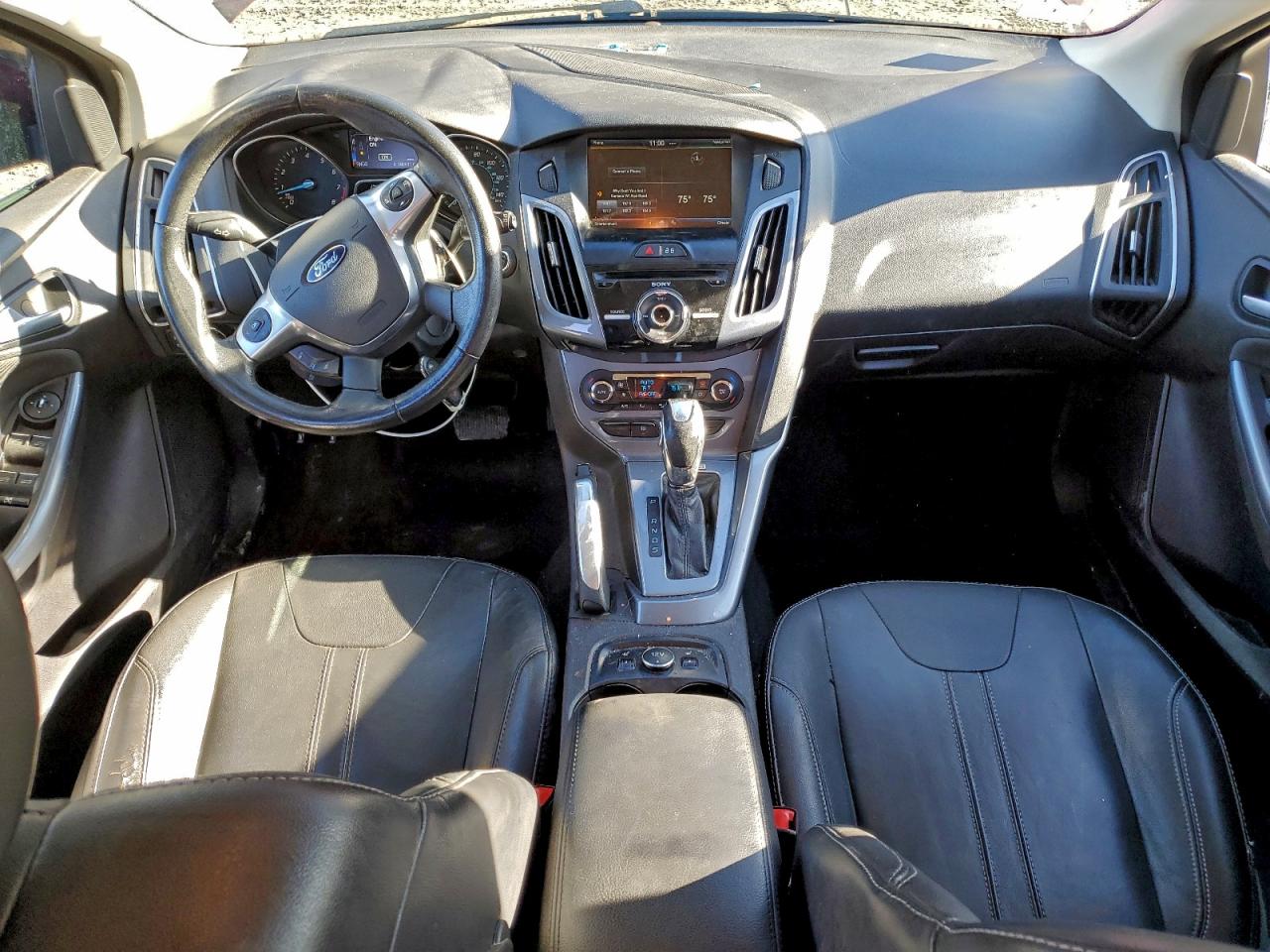 Ford Focus Titanium Image 11