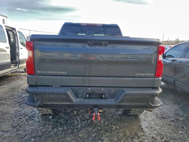 Chevrolet Silverado K1500 Trail Boss Custom Image 3